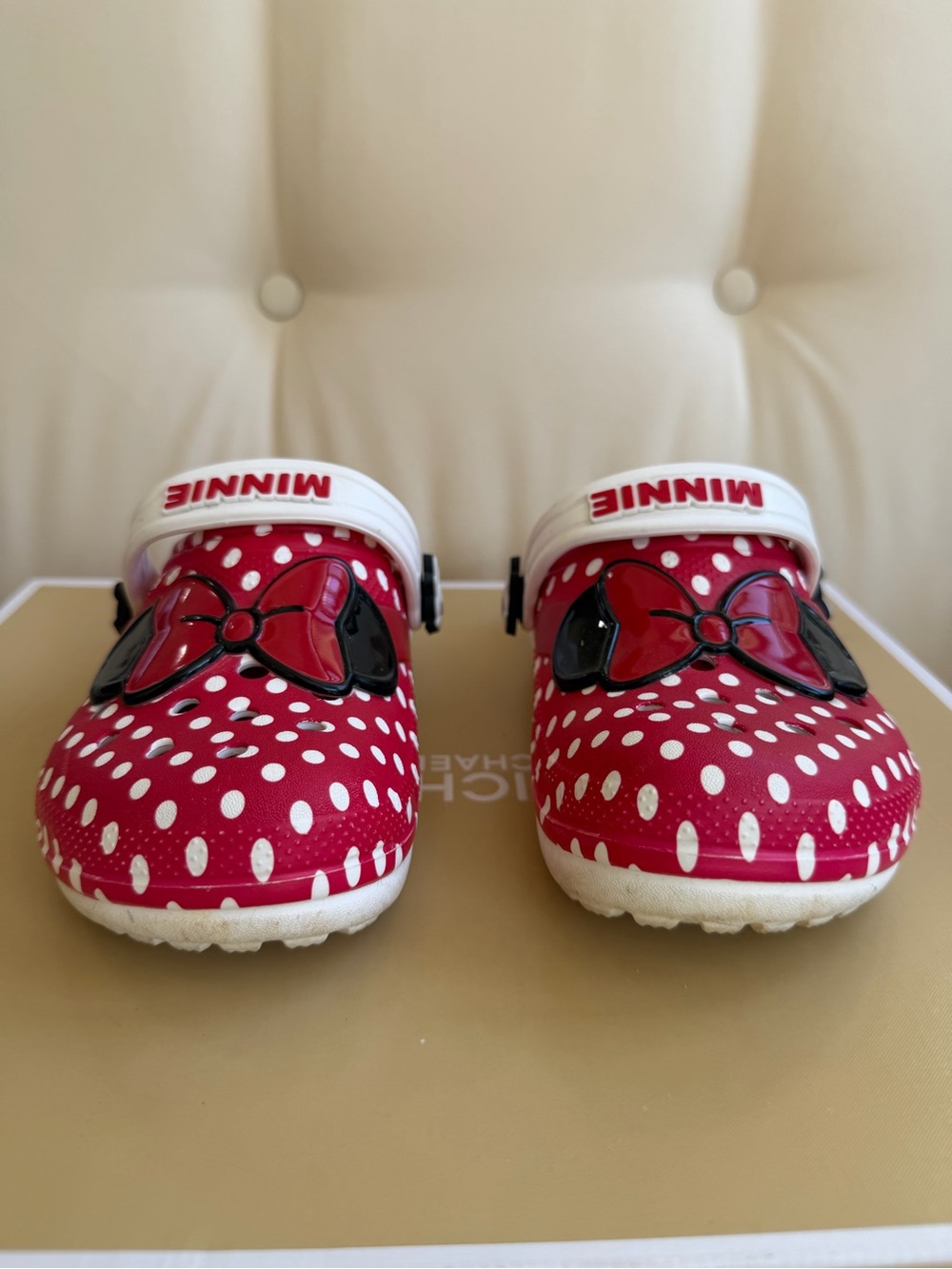 Disney x Crocs Minnie Red Polka Dot Kids Lined Clog Slippers with Bow Accent